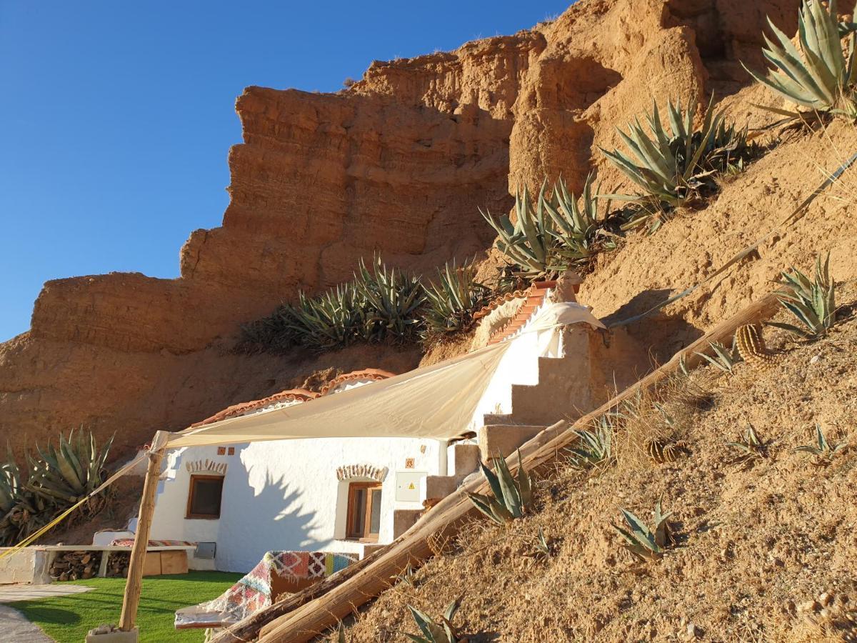 Creatively Designed Cavehouse With Jacuzzi Villa Gorafe Exterior photo