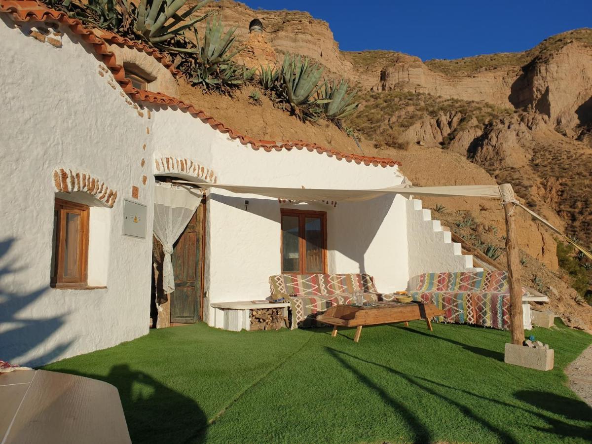 Creatively Designed Cavehouse With Jacuzzi Villa Gorafe Exterior photo