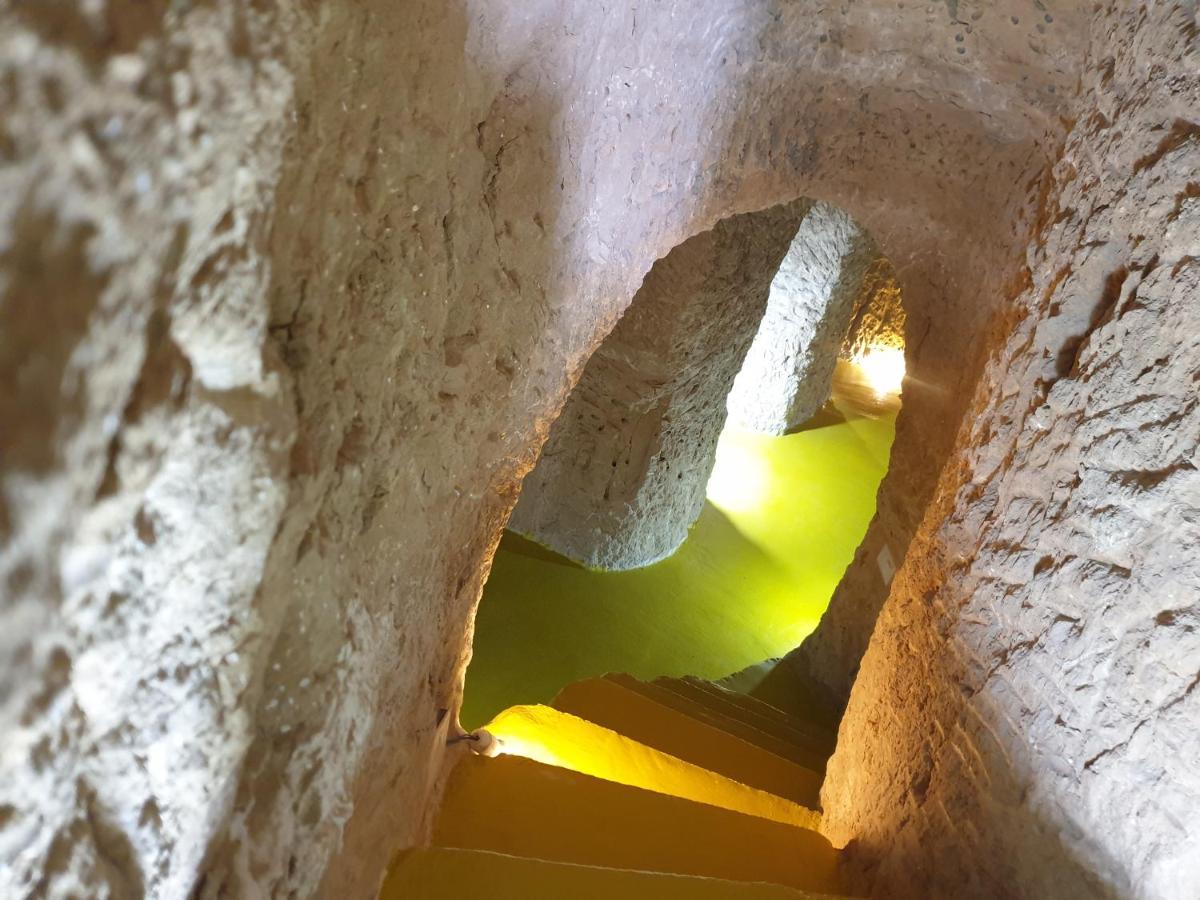 Creatively Designed Cavehouse With Jacuzzi Villa Gorafe Exterior photo