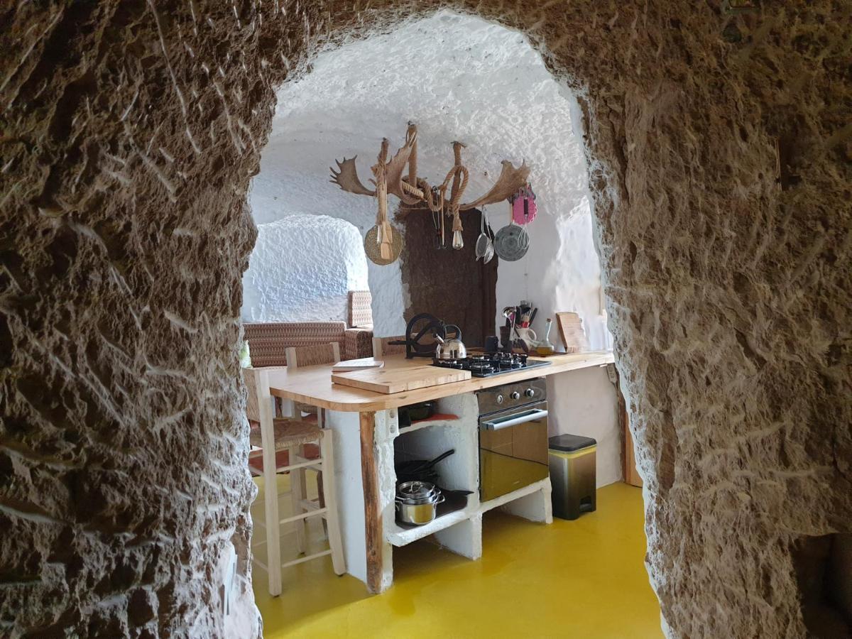 Creatively Designed Cavehouse With Jacuzzi Villa Gorafe Exterior photo